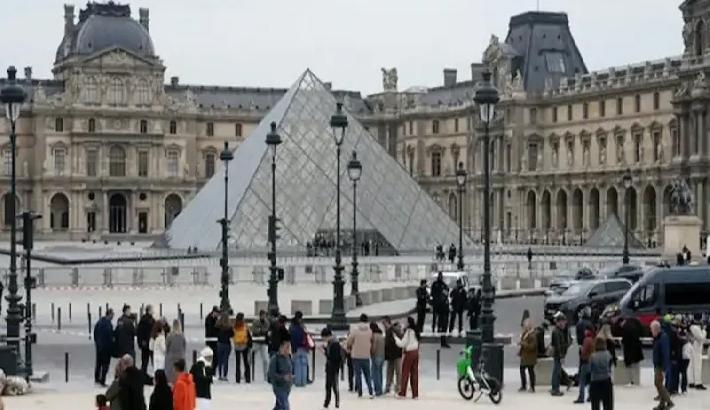 മോഷണം നടന്ന ലൂവര് മ്യൂസിയം ചോര്ന്നൊലിക്കുന്നു; നൂറുകണക്കിന് അപൂര്വ ഗവേഷണ രേഖകള്ക്ക് കേടുപാട് മോഷണം നടന്ന ലൂവര് മ്യൂസിയം ചോര്ന്നൊലിക്കുന്നു; നൂറുകണക്കിന് അപൂര്വ ഗവേഷണ രേഖകള്ക്ക് കേടുപാട്