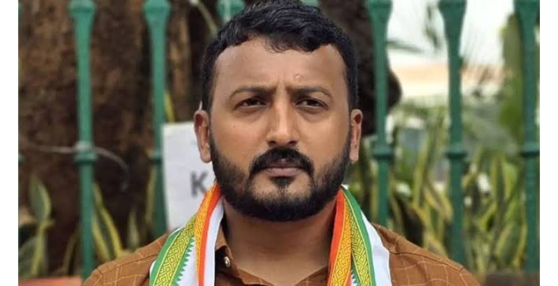 '' ഐ വാണ്ട് ടു റേപ്പ് യു എന്നാവർത്തിച്ചുകൊണ്ട് ക്രൂരമായി പീഡിപ്പിച്ചു'' രാഹുലിനെതിരെ അതിജീവിതയുടെ മൊഴി