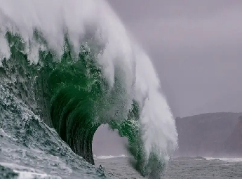 ജപ്പാനില്‍ 7.6 തീവ്രതയുള്ള ഭൂകമ്പം; സുനാമി മുന്നറിയിപ്പ്