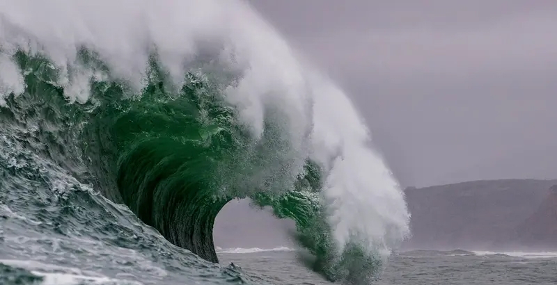 ജപ്പാനില്‍ 7.6 തീവ്രതയുള്ള ഭൂകമ്പം; സുനാമി മുന്നറിയിപ്പ്