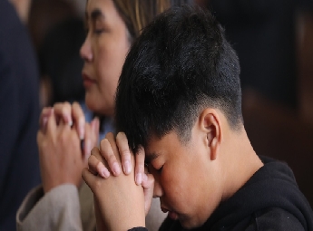 അമേരിക്കയില്‍ മതവിശ്വാസം കുറയുന്ന പ്രവണതയ്ക്ക് വിരാമം; സ്ഥിരതയിലേക്ക് മാറുന്നു: പ്യൂ സര്‍വേ