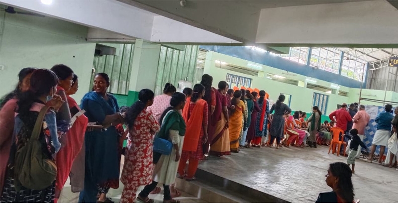 തദ്ദേശ തിരഞ്ഞെടുപ്പ്:  വൈകിട്ട് 4.00 വരെ 63% പേര്‍ വോട്ടുചെയ്തു