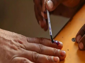 രണ്ടാംഘട്ട വോട്ടെടുപ്പില്‍ 70 ശതമാനത്തിലേറെ പോളിംഗ്