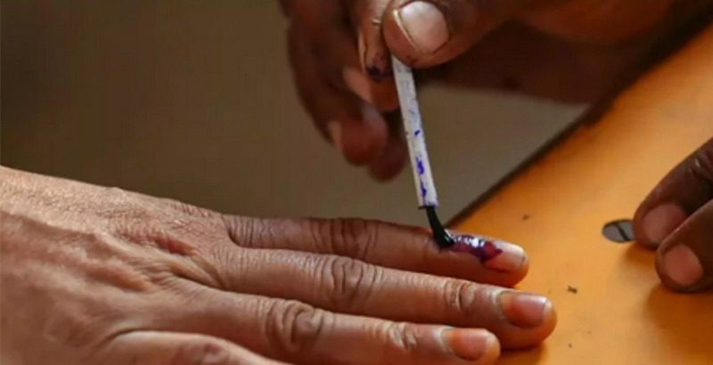 രണ്ടാംഘട്ട വോട്ടെടുപ്പില്‍ 70 ശതമാനത്തിലേറെ പോളിംഗ്