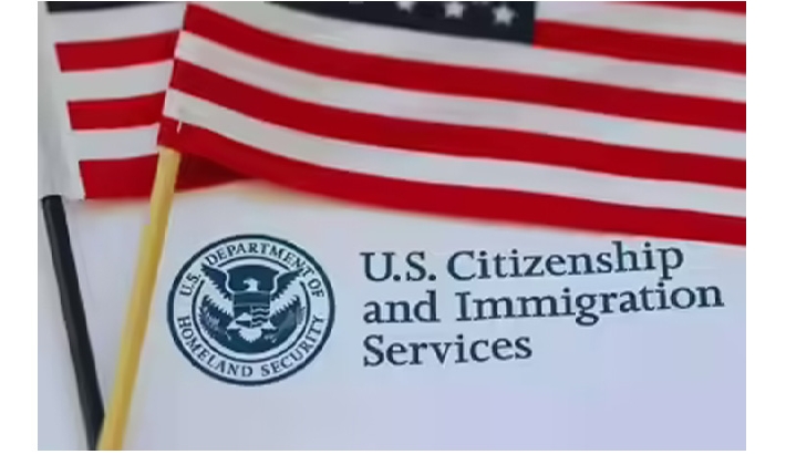 ഇമിഗ്രേഷന് രേഖകള്ക്ക് പുതിയ ഫോട്ടോ നിര്ബന്ധം: മൂന്ന് വര്ഷത്തിലധികം പഴക്കമുള്ള ചിത്രങ്ങള് നിരസിക്കും ഇമിഗ്രേഷന് രേഖകള്ക്ക് പുതിയ ഫോട്ടോ നിര്ബന്ധം: മൂന്ന് വര്ഷത്തിലധികം പഴക്കമുള്ള ചിത്രങ്ങള് നിരസിക്കും