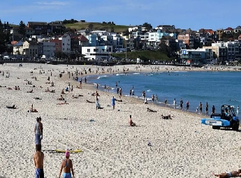 ബോണ്ടി ബീച്ചില്‍ വെടിവെപ്പ്: രണ്ട് പേര്‍ കസ്റ്റഡിയില്‍, നിരവധി പേര്‍ക്ക് പരിക്ക്