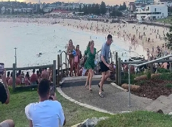 ബോണ്ടി ബീച്ച് ഭീകരാക്രമണം: പാകിസ്ഥാനി മുസ്ലിം യുവാവെന്ന് സംശയം