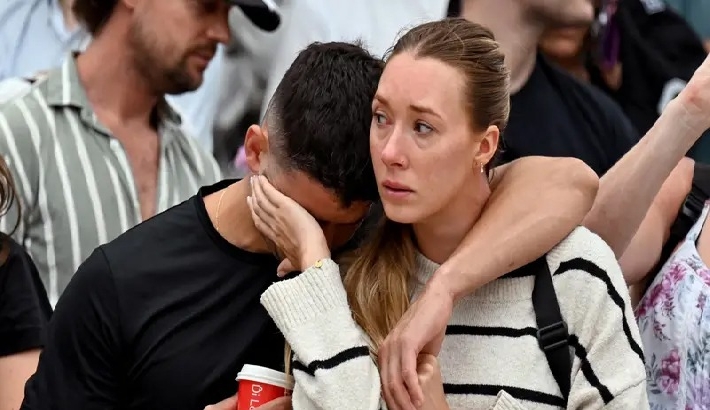 'ഞാന് നീന്താന് പോയിരുന്നു, ഇനി ഭക്ഷണം കഴിക്കാന് പോകുന്നു'; ആക്രമണത്തിന് മുന്പ് അമ്മയോട് ബോണ്ടി ബീച്ച് ആക്രമി പറഞ്ഞത് 'ഞാന് നീന്താന് പോയിരുന്നു, ഇനി ഭക്ഷണം കഴിക്കാന് പോകുന്നു'; ആക്രമണത്തിന് മുന്പ് അമ്മയോട് ബോണ്ടി ബീച്ച് ആക്രമി പറഞ്ഞത്