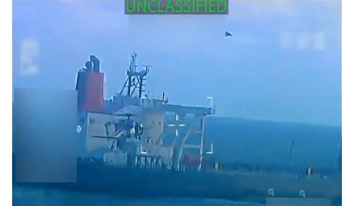 'വെനിസ്വേലയെ കടലില് പൂട്ടും': എണ്ണക്കപ്പലുകള്ക്ക് പൂര്ണ ഉപരോധവുമായി ട്രംപ് 'വെനിസ്വേലയെ കടലില് പൂട്ടും': എണ്ണക്കപ്പലുകള്ക്ക് പൂര്ണ ഉപരോധവുമായി ട്രംപ്