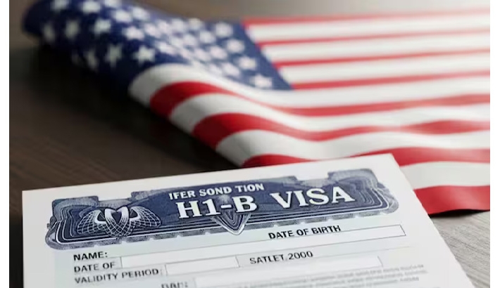 'എച്ച് 1 ബി വിസ തട്ടിപ്പിന്റെ തലസ്ഥാനം ചെന്നൈ': വ്യാപക അഴിമതി ആരോപിച്ച് ഇന്ത്യന് വംശജയായ അമേരിക്കന് നയതന്ത്ര ഉദ്യോഗസ്ഥ 'എച്ച് 1 ബി വിസ തട്ടിപ്പിന്റെ തലസ്ഥാനം ചെന്നൈ': വ്യാപക അഴിമതി ആരോപിച്ച് ഇന്ത്യന് വംശജയായ അമേരിക്കന് നയതന്ത്ര ഉദ്യോഗസ്ഥ