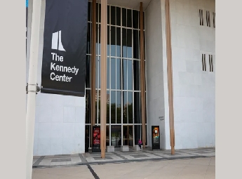 കെന്നഡി സെന്ററിന് 'ട്രംപ്-കെന്നഡി സെന്റര്‍' എന്ന് പേര് മാറ്റാന്‍ നീക്കം : ബോര്‍ഡ് തീരുമാനം വിവാദമായി