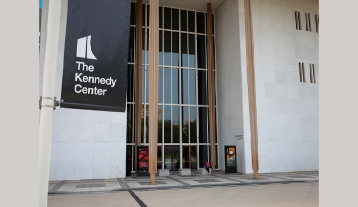 കെന്നഡി സെന്ററിന് 'ട്രംപ്-കെന്നഡി സെന്റര്‍' എന്ന് പേര് മാറ്റാന്‍ നീക്കം : ബോര്‍ഡ് തീരുമാനം വിവാദമായി