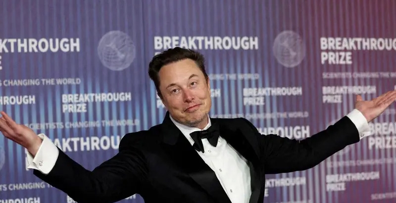 700 ബില്യണ്‍ ഡോളര്‍ കടന്ന് ഇലോണ്‍ മസ്‌ക്; ലോകത്തെ ആദ്യ ട്രില്യണയര്‍ പദവിയിലേക്കൊരു ചുവട് കൂടി