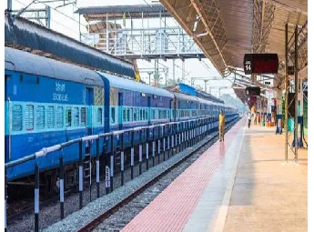 ഡിസംബര്‍ 26 മുതല്‍ ട്രെയിന്‍ യാത്ര ചെലവേറും; നിരക്ക് വര്‍ധനവ് ബാധിക്കുന്നത്...