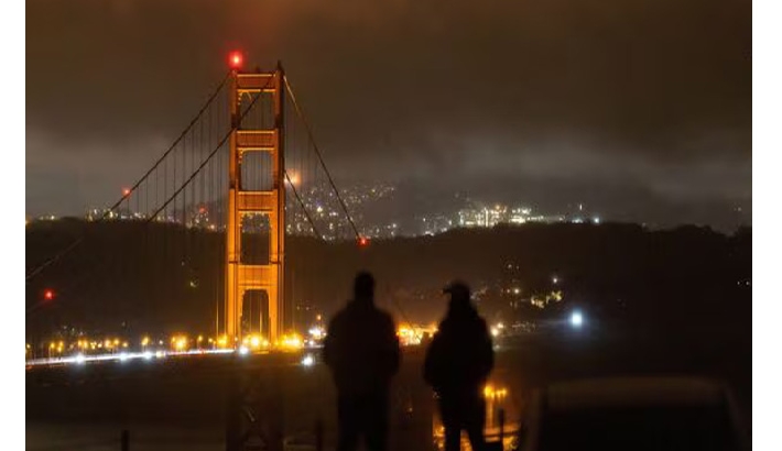 സാന്‍ഫ്രാന്‍സിസ്‌കോയില്‍ വൈദ്യുതി മുടങ്ങി; റോഡില്‍ 'തടഞ്ഞുനിന്ന്' വേമോ, ടെസ്ലയെ പുകഴ്ത്തി ഇലോണ്‍ മസ്‌ക്