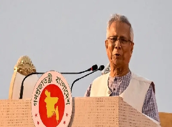 ഹാദി വധം: ബംഗ്ലാദേശില്‍ കലാപം; പൊതുതെരഞ്ഞെടുപ്പ് മാറ്റിവെയ്ക്കില്ലെന്ന് യൂനുസ്