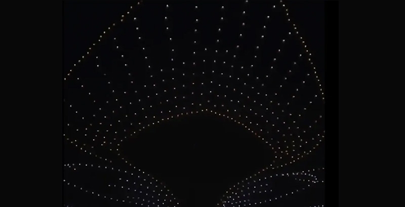 നവി മുംബൈ ആകാശത്ത് 1,515 ഡ്രോണുകളുടെ വിസ്മയം; അന്താരാഷ്ട്ര വിമാനത്താവള ഉദ്ഘാടനത്തിന് മുന്നോടിയായി ദീപ്ത പ്രദര്‍ശനം