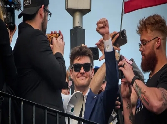 'ഇത് നിന്റെ നാടല്ല': വിവേക് രാമസ്വാമിക്കെതിരെ വീണ്ടും വംശീയ അധിക്ഷേപവുമായി നിക് ഫുവന്റസ്