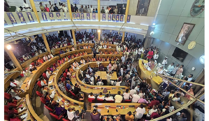 ദൈവങ്ങളുടെ പേരില്‍ സത്യപ്രതിജ്ഞ: ബിജെപി കൗണ്‍സിലര്‍മാരുടെ വോട്ടവകാശം ചോദ്യം ചെയ്ത് സിപിഎം