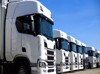 'തെറ്റൊന്നും ചെയ്തില്ല'; ലൈസന്‍സ് റദ്ദാക്കലിനെതിരെ കാലിഫോര്‍ണിയയില്‍ ഇന്ത്യന്‍ ട്രക്ക് ഡ്രൈവര്‍മാര്‍ നിയമപോരാട്ടത്തില്‍