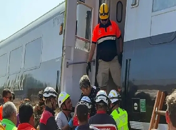 മെക്‌സിക്കോയില്‍ യാത്രക്കാരുമായി പോയ ട്രെയിന്‍ പാളം തെറ്റി; 13 പേര്‍ മരിച്ചു, 90ലധികം പേര്‍ക്ക് പരിക്ക്