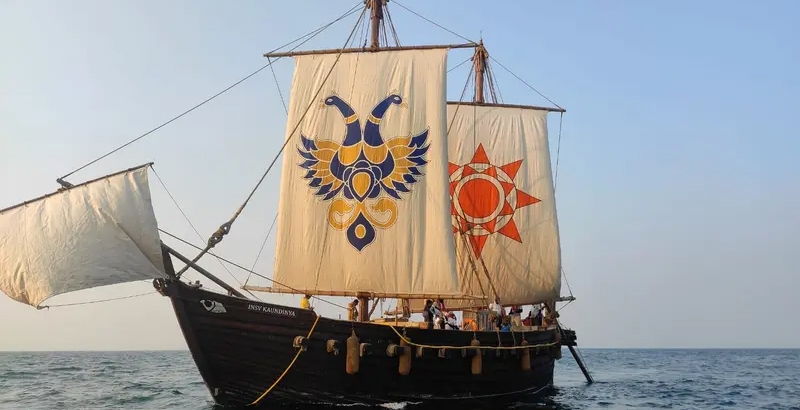 പോര്‍ബന്ദറില്‍ നിന്ന് മസ്‌ക്കത്തിലേക്ക് ഇന്ത്യയുടെ അഞ്ചാം നൂറ്റാണ്ടിലെ പുരാതന കപ്പല്‍ യാത്ര പുറപ്പെട്ടു