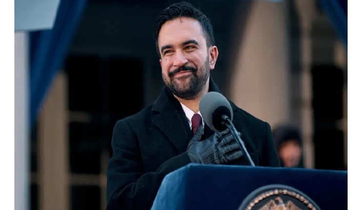 വെനിസ്വേലയിലെ യുഎസ് സൈനിക നടപടി 'യുദ്ധപ്രഖ്യാപനം'; ട്രംപിനെ നേരിട്ട് വിളിച്ച് എതിര്പ്പ് അറിയിച്ച് ന്യൂയോര്ക്ക് മേയര് മംദാനി വെനിസ്വേലയിലെ യുഎസ് സൈനിക നടപടി 'യുദ്ധപ്രഖ്യാപനം'; ട്രംപിനെ നേരിട്ട് വിളിച്ച് എതിര്പ്പ് അറിയിച്ച് ന്യൂയോര്ക്ക് മേയര് മംദാനി