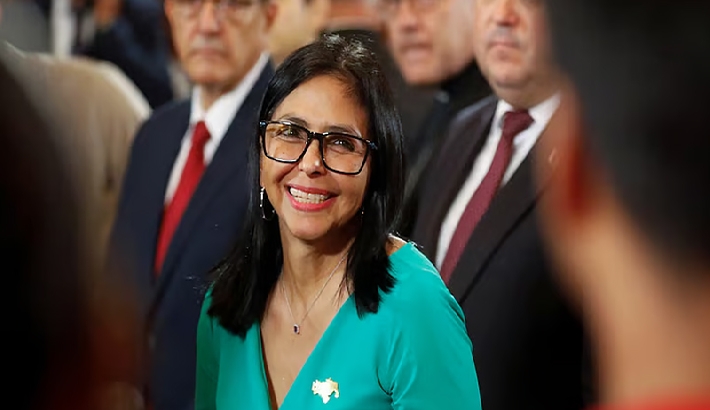 വെനസ്വേലയുടെ ഇടക്കാല പ്രസിഡന്റായി ഡെല്‍സി റോഡ്രിഗസ് ചുമതലയേറ്റു