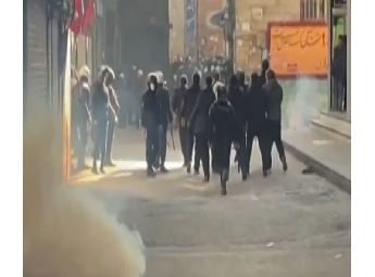 ഇറാനില്‍ അശാന്തി പടരുന്നു: ഗ്രാന്‍ഡ് ബസാറില്‍ പ്രതിഷേധം; 36 മരണം, ആയിരത്തിലധികം പേര്‍ കസ്റ്റഡിയില്‍