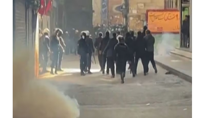 ഇറാനില്‍ അശാന്തി പടരുന്നു: ഗ്രാന്‍ഡ് ബസാറില്‍ പ്രതിഷേധം; 36 മരണം, ആയിരത്തിലധികം പേര്‍ കസ്റ്റഡിയില്‍