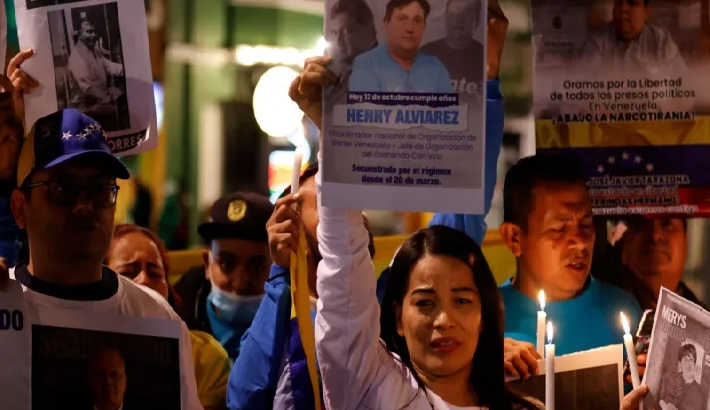 വെനിസ്വേലയിലെ രാഷ്ട്രീയ തടവുകാരെ വിട്ടയക്കാന് തുടങ്ങി; നല്ല നടപ്പിനെന്ന് സര്ക്കാര് വെനിസ്വേലയിലെ രാഷ്ട്രീയ തടവുകാരെ വിട്ടയക്കാന് തുടങ്ങി; നല്ല നടപ്പിനെന്ന് സര്ക്കാര്