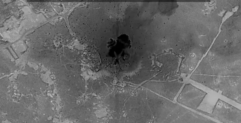 സിറിയയില്‍ യുഎസ്-സഖ്യസേനയുടെ വന്‍ വ്യോമാക്രമണം; ഐഎസ് കേന്ദ്രങ്ങള്‍ തകര്‍ത്തു