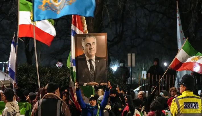 വാഷിംഗ്ടണ് ഇടപെട്ടാല് യു സൈനിക- വാണിജ്യ താവളങ്ങള് നിയമപരമായ ലക്ഷ്യങ്ങളായി കണക്കാക്കുമെന്ന് ഇറാന് വാഷിംഗ്ടണ് ഇടപെട്ടാല് യു സൈനിക- വാണിജ്യ താവളങ്ങള് നിയമപരമായ ലക്ഷ്യങ്ങളായി കണക്കാക്കുമെന്ന് ഇറാന്