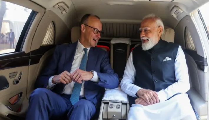 നരേന്ദ്ര മോഡിയും ജര്‍മ്മന്‍ ചാന്‍സലര്‍ ഫ്രിഡ്രിച്ച് മെര്‍സും ഒരേ വാഹനത്തില്‍ യാത്ര ചെയ്തു