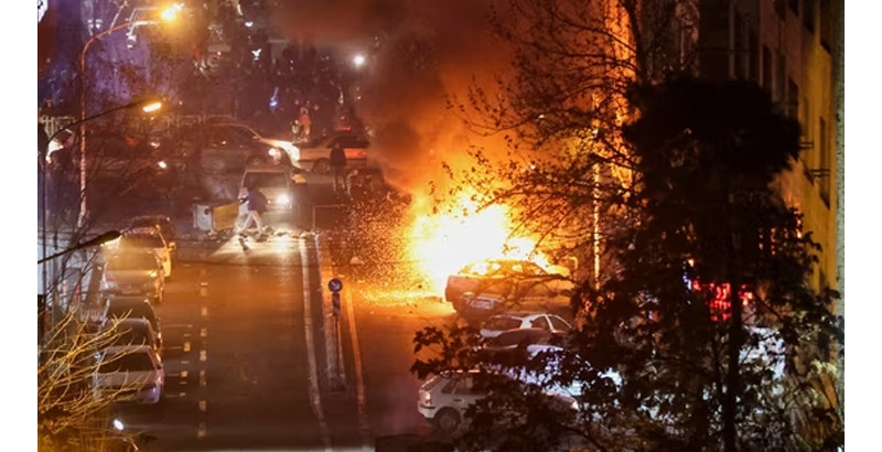 ഇറാനില്‍ പ്രതിഷേധം കത്തുന്നു; ഉടന്‍ രാജ്യം വിടാന്‍ അമേരിക്കന്‍ പൗരന്മാര്‍ക്...