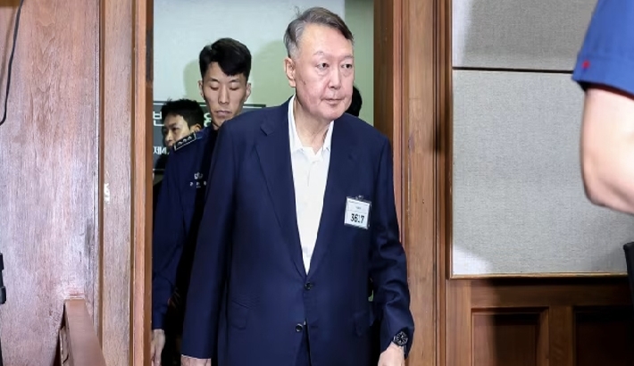 ദക്ഷിണ കൊറിയന്‍ മുന്‍ പ്രസിഡന്റ് യൂന്‍ സൂക് യോളിന് വധശിക്ഷ നല്‍കണമെന്ന് കോടതിയില്‍ പ്രോസിക്യൂട്ടര്‍