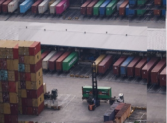 ട്രംപ് തീരുവകള്‍ക്കുമുന്നില്‍ പതറാതെ ചൈന; 2025ല്‍ ട്രില്യണ്‍ ഡോളര്‍ വ്യാപാര മിച്ചം