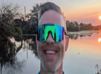 ട്രംപിനെ പരിഹസിച്ചതിന് സസ്‌പെന്‍ഷനിലായ ഫോര്‍ഡ് തൊഴിലാളിക്ക് മൂന്നര ലക്ഷം ഡോളര്‍ സഹായം