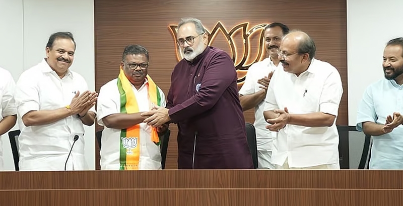 സി പി എമ്മിന്റെ ദേവികുളം മുന്‍ എം എല്‍ എ എസ് രാജേന്ദ്രന്‍ ബി ജെ പിയില്‍