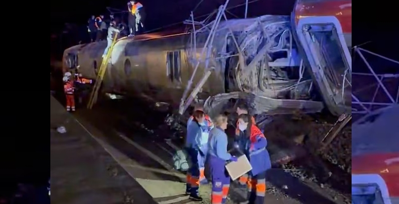 സ്‌പെയിനില്‍ അതിവേഗ ട്രെയിനുകള്‍ കൂട്ടിയിടിച്ചു; 21 മരണം, 100 പേര്‍ക്ക് പരിക്ക്