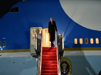 ദാവോസിലേക്കുള്ള യാത്രയ്ക്കിടെ എയർഫോഴ്‌സ് വണ്ണിന് അപ്രതീക്ഷിത തിരിച്ചുപോകൽ; ചെറിയ സാങ്കേതിക തകരാർ