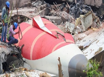 അഹമ്മദാബാദ് വിമാനാപകടം; എയര്‍ ഇന്ത്യ വിമാനത്തിന് നേരത്തെ നിരവധി തകരാറുകള്‍ കണ്ടെത്തിയതായി റിപ്പോര്‍ട്ട്