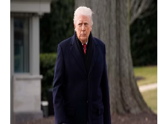 ബാങ്ക് അക്കൗണ്ടുകൾ ക്ലോസ് ചെയ്തതിനെതിരെ  പ്രതികാരവുമായി ട്രംപ് ; ജെപി മോര്‍ഗനെതിരെ 5 ബില്യൺ ഡോളറിന് നഷ്ടപരിഹാര കേസ് നൽകി