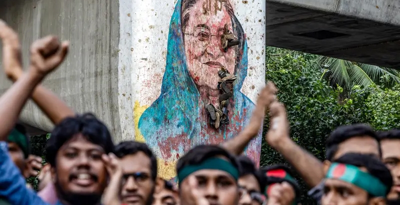 'മുഹമ്മദ് യൂനുസ് അഴിമതിക്കാരനും അധികാരലോലനുമായ ദ്രോഹി'; ബംഗ്ലാദേശില്‍ വിദേശശക്തികളെ സേവിക്കുന്ന 'പാവ ഭരണകൂടം' അട്ടിമറിക്കണമെന്ന് ഷെയ്ഖ് ഹസീന