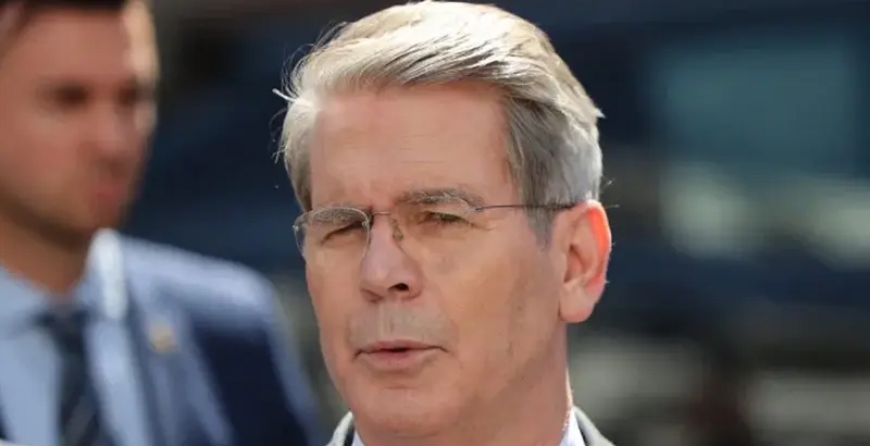 റഷ്യന്‍ എണ്ണ വാങ്ങല്‍ കുറച്ചതോടെ ഇന്ത്യയ്ക്കെതിരായ 25 ശതമാനം തീരുവ പിന്‍വലിക്കാമെന്ന് സൂചന നല്‍കി ട്രഷറി സെക്രട്ടറി