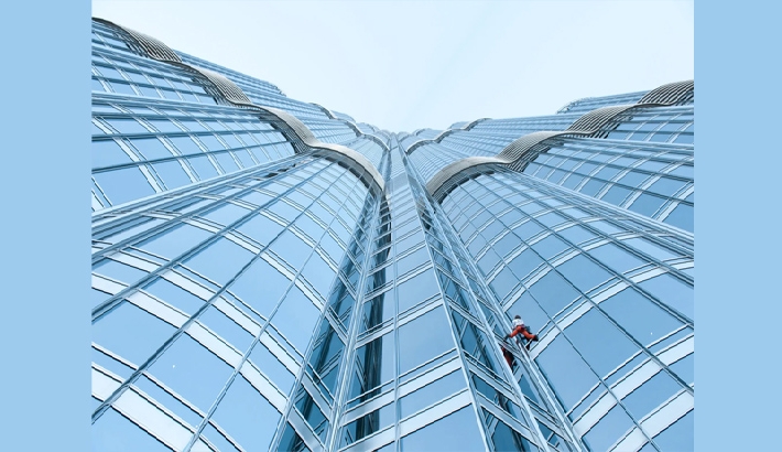 കയര് ഇല്ലാതെ 101 നില കെട്ടിടം കീഴടക്കി അലക്സ് ഹോണോള്ഡ് കയര് ഇല്ലാതെ 101 നില കെട്ടിടം കീഴടക്കി അലക്സ് ഹോണോള്ഡ്