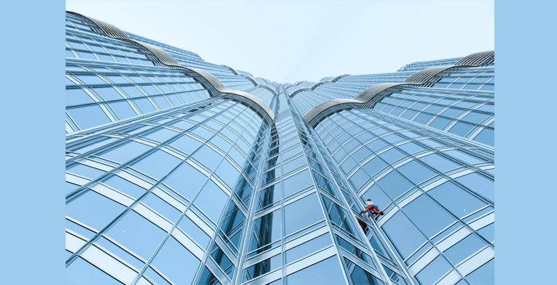 കയര് ഇല്ലാതെ 101 നില കെട്ടിടം കീഴടക്കി അലക്സ് ഹോണോള്ഡ്