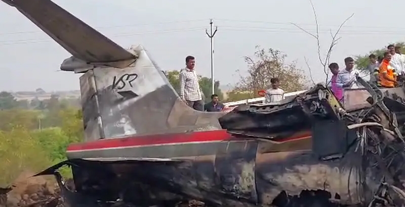 അപകടത്തിൽപെട്ടത് 16 വർഷം പഴക്കമുള്ള വിമാനം; ആരും രക്ഷപ്പെട്ടില്ല