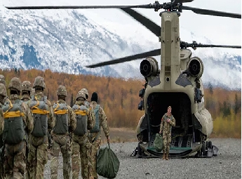 മിഡില്‍ ഈസ്റ്റില്‍ വ്യോമാഭ്യാസത്തിന് തയ്യാറെടുത്ത് യു എസ്