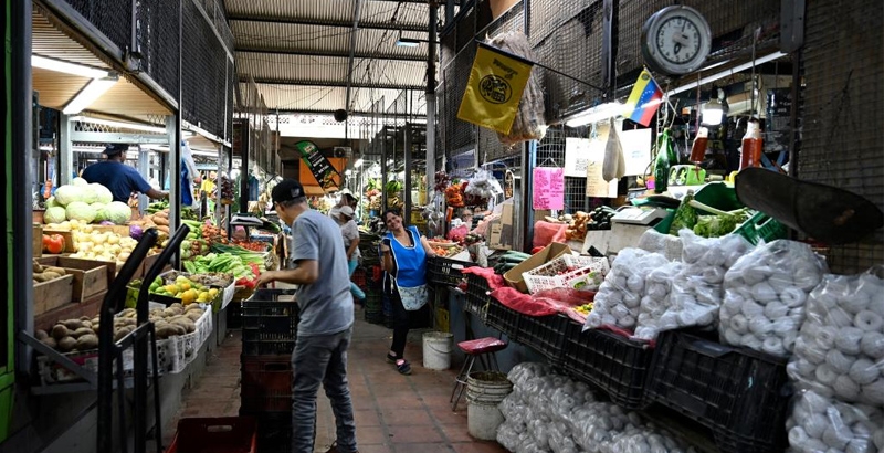 സമ്പദ്‌വ്യവസ്ഥയ്ക്ക് പ്രതീക്ഷ, ജനാധിപത്യത്തിന് അനിശ്ചിതത്വം: മദൂറോക്ക് ശേഷമ...